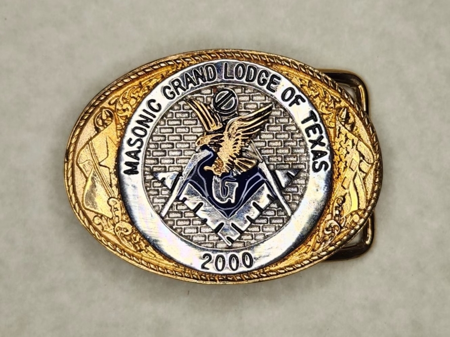 [Small Buckle Pic Missing] (Click here)